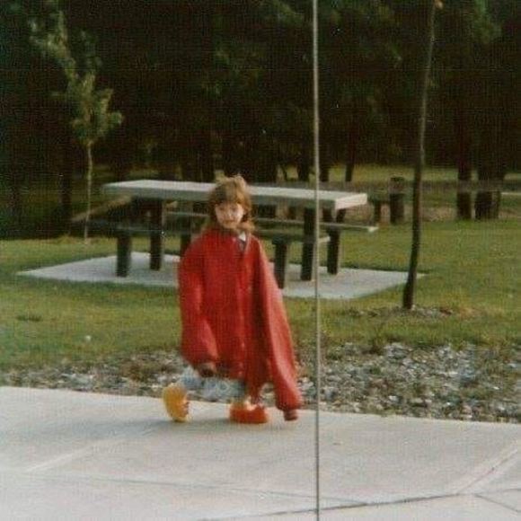 Meet your Posher, Jenn - Picture 1 of 1